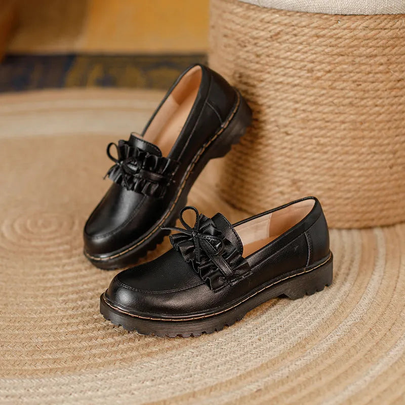 British style women's leather shoes with round toe and chunky flat heel in black and brown colours
