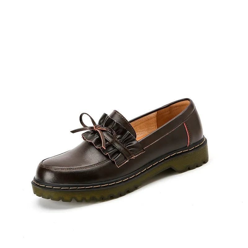 British style women's leather shoes with round toe and chunky flat heel in black and brown colours