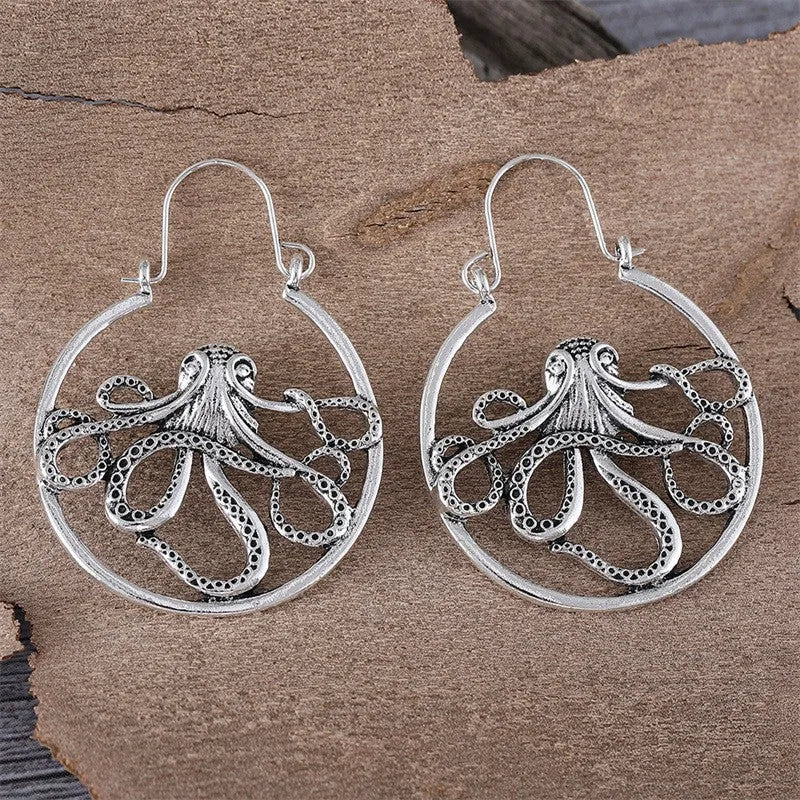 Vintage alloy octopus earrings with antique silver finish and animal zodiac modelling