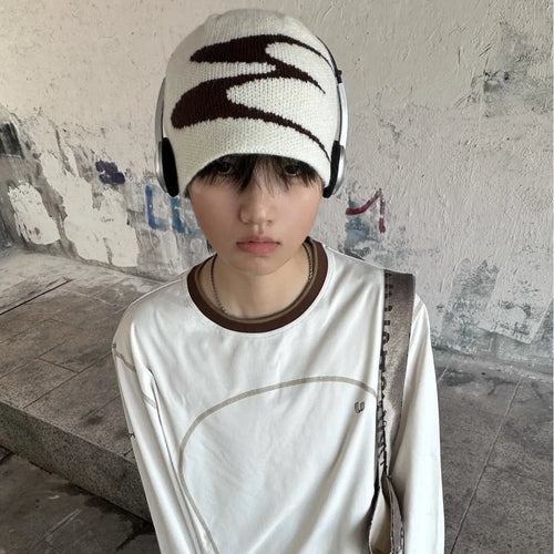 Acrylic thermal knitting wool beanie hat in size M for 56-58cm head circumference in white colour