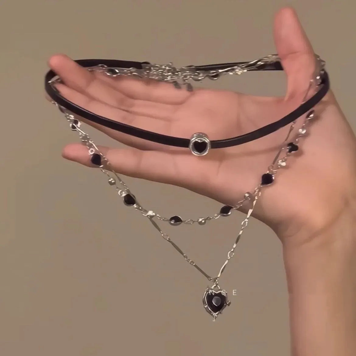Women's multi-layer twin necklace with alloy heart pendant and adjustable leather clavicle chain