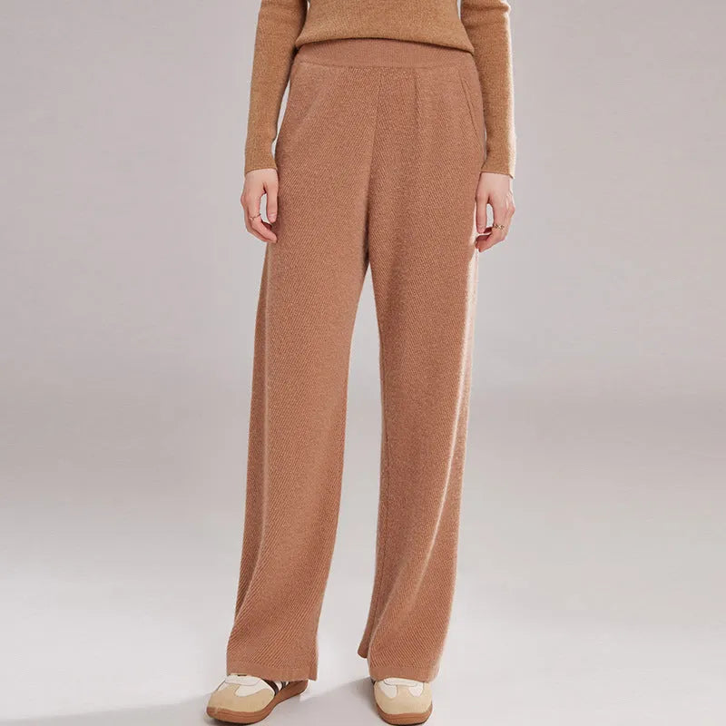 Women's cashmere leggings in thick fabric with high elasticity available in multiple colours