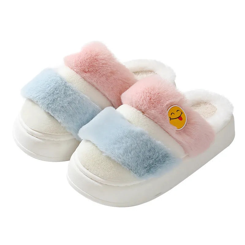 Thermal cotton slippers in plush fabric with cashmere lining, shown in a colour option like pink and green