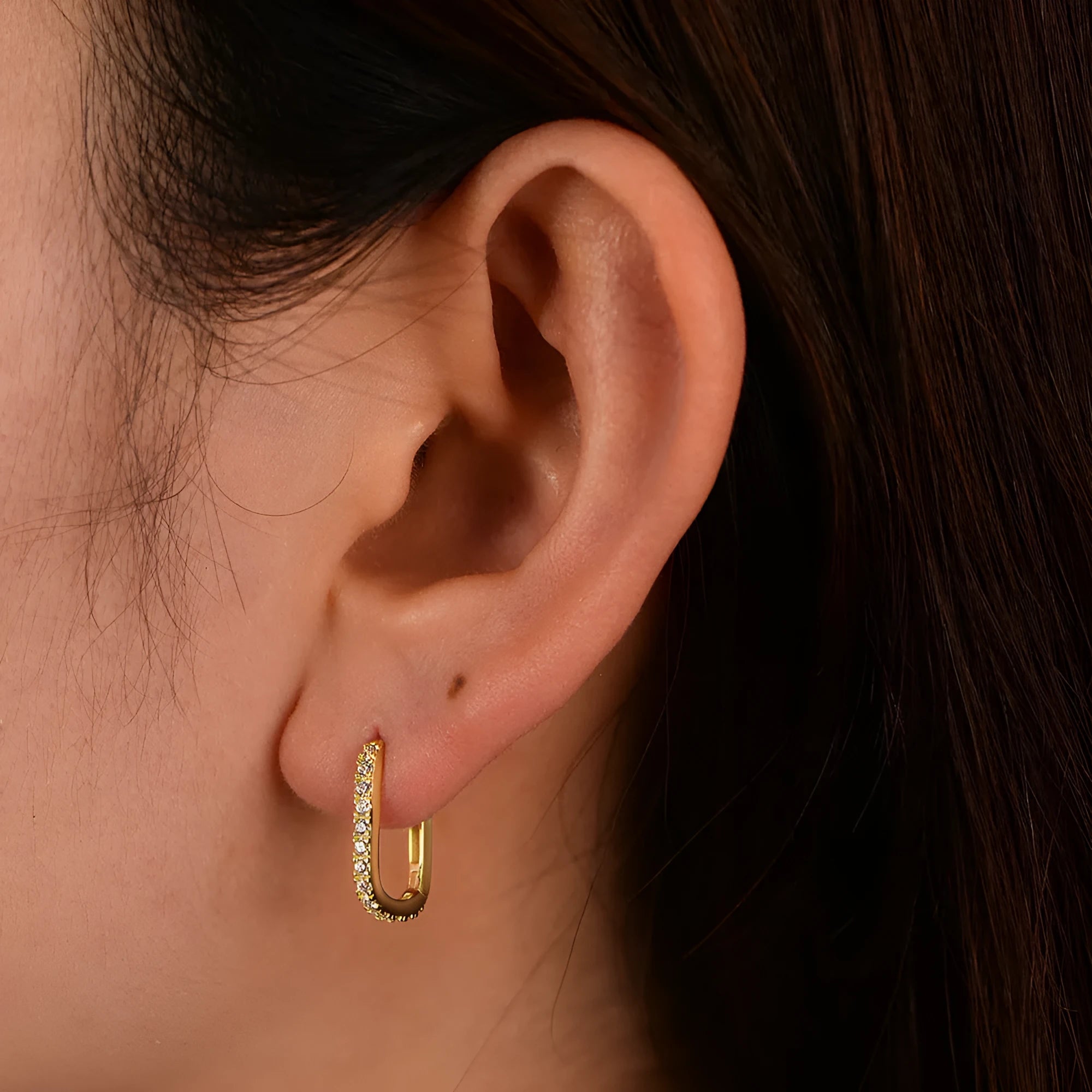 S925 sterling silver oval zircon ear clips in geometric designs with white or yellow finish