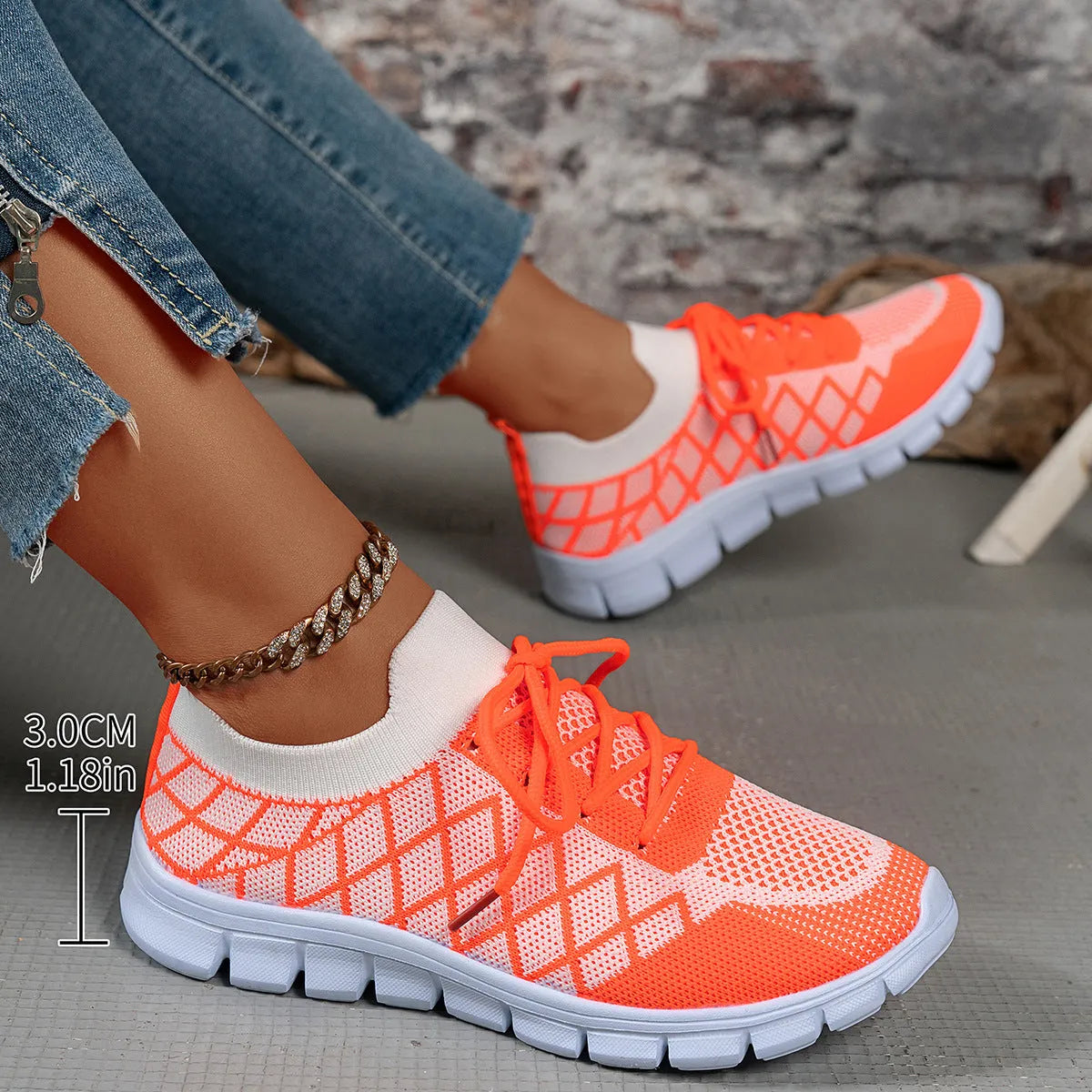 Colourblock plaid flyknit sneakers with mesh upper, lace-up closure, round toe, flat heel, women's casual walking shoes
