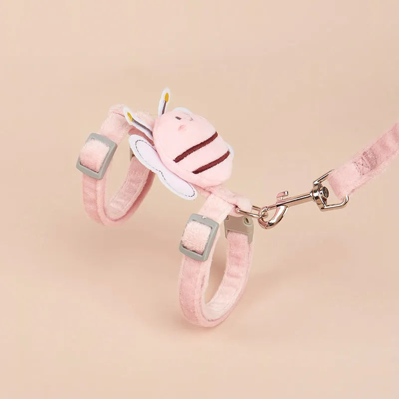 Pink adjustable cat leash with teddy bear and bee shapes on a polyester rope.