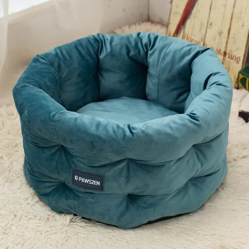 Cathouse Doghouse cloth cat bed in emerald blue, M size, on floor for winter use