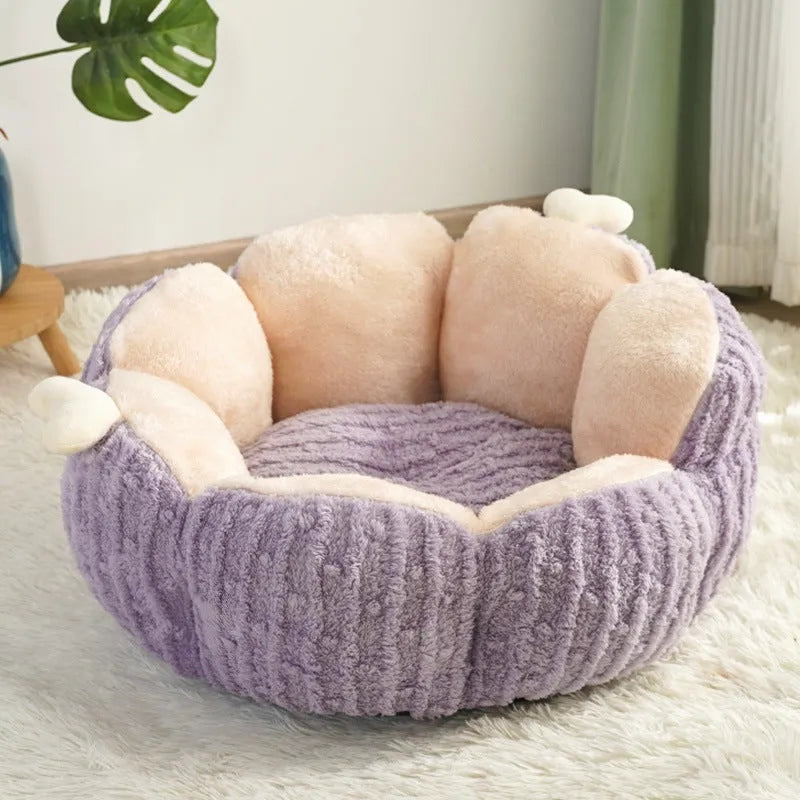 Cactus design cat litter kennel bed in green or purple colour, showing soft construction