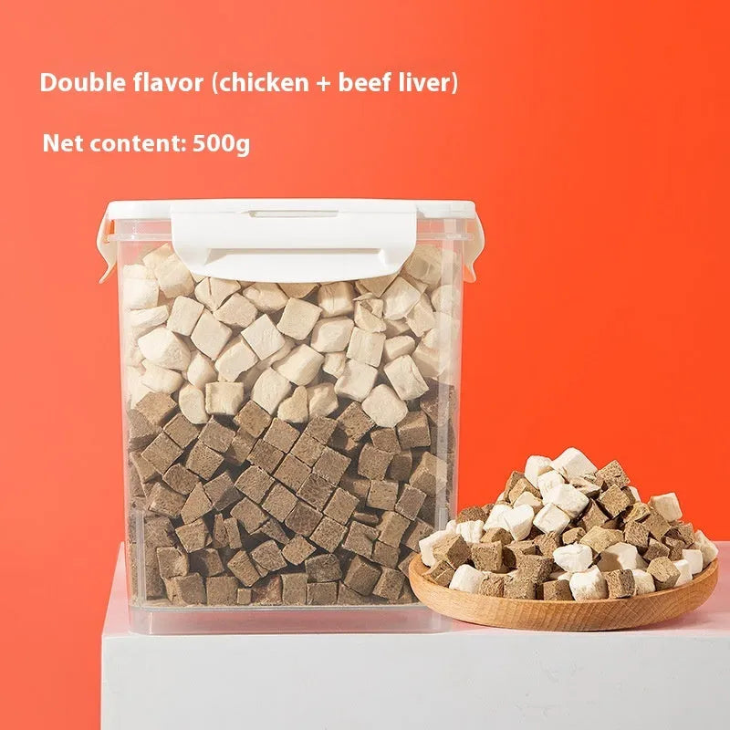 Freeze-dried dog snacks in a resealable bag, assorted chicken egg yolk and duck varieties, 500g net weight