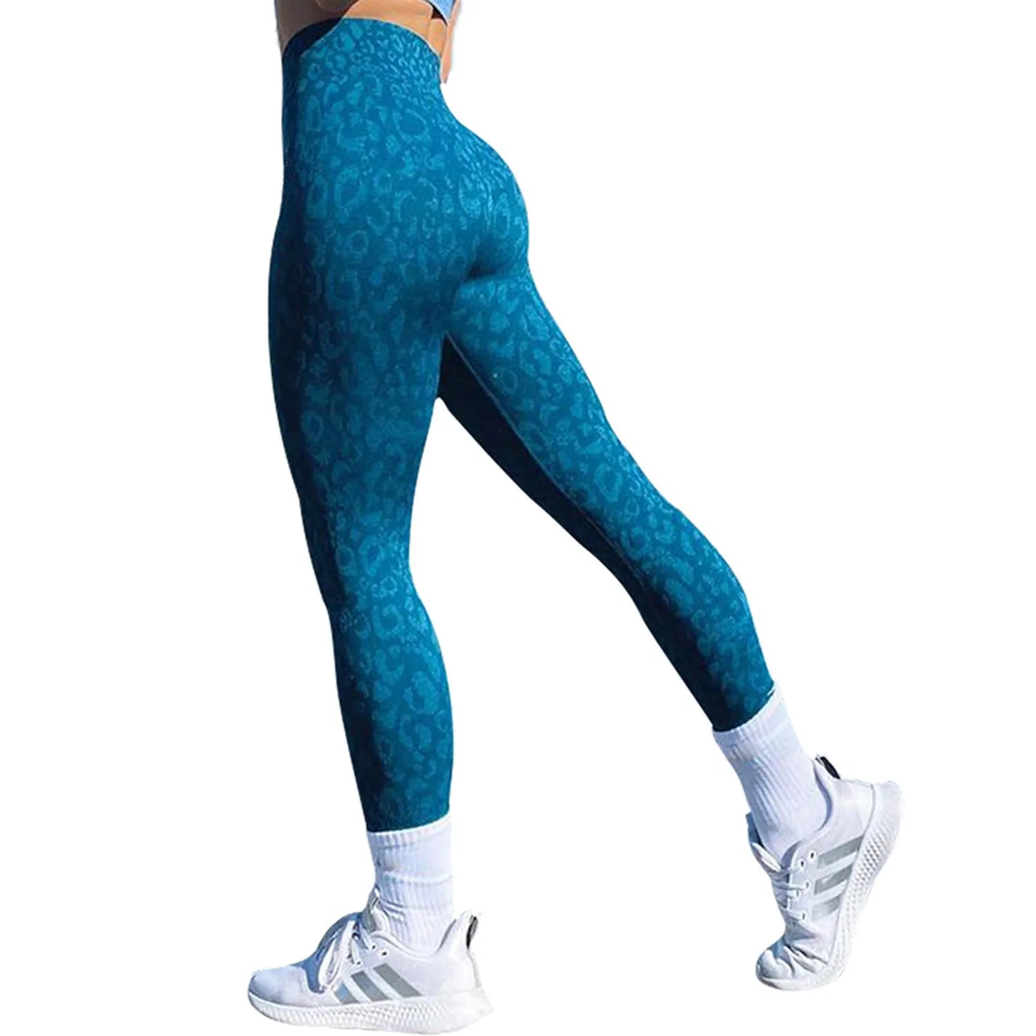 Women's push-up butt leggings in camouflage pattern for fitness workouts