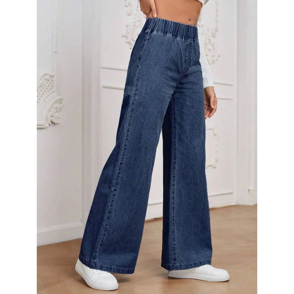 Plus size light blue washed straight-leg jeans with wide leg and mid waist
