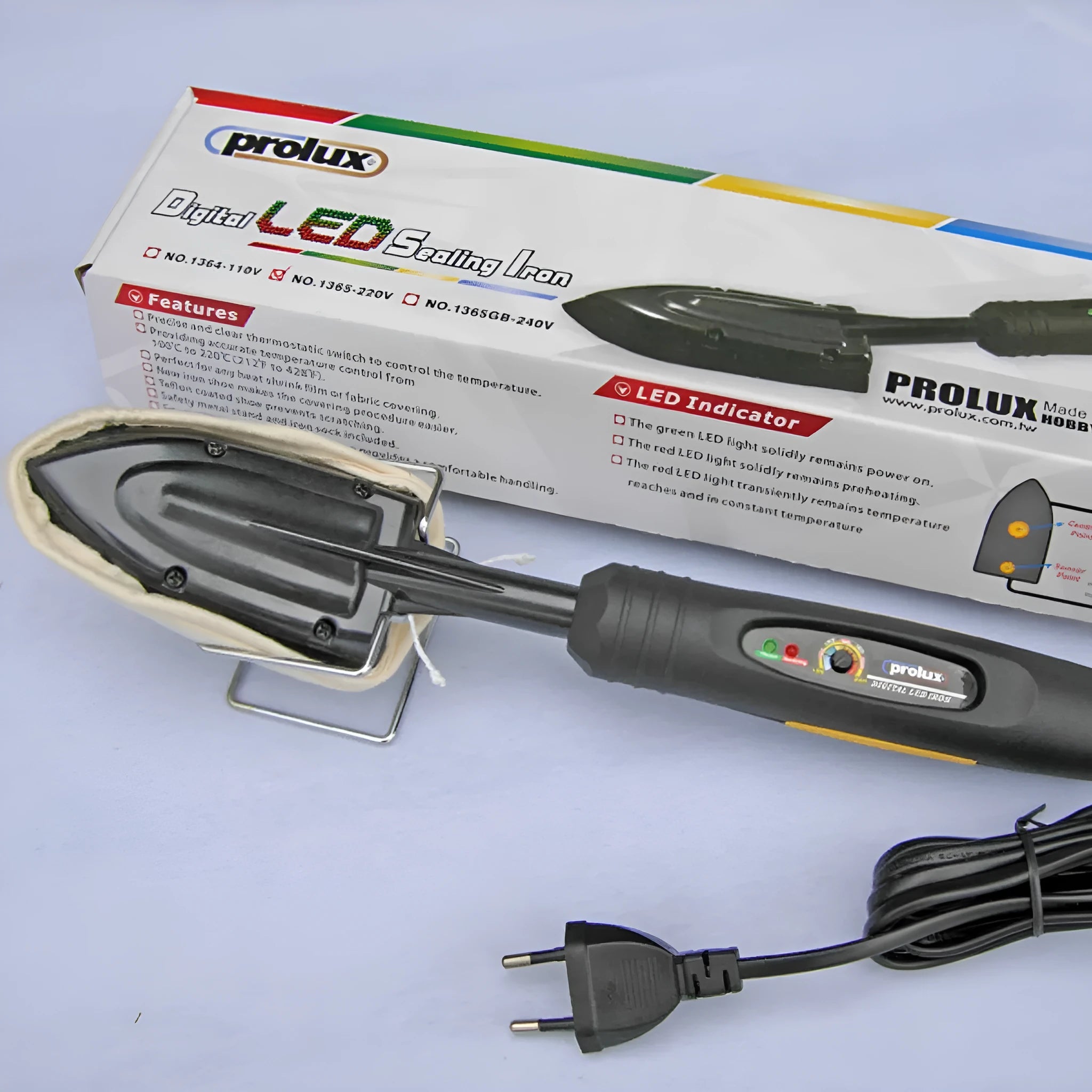 Electronic temperature control hot iron with PTFE soleplate and temperature display