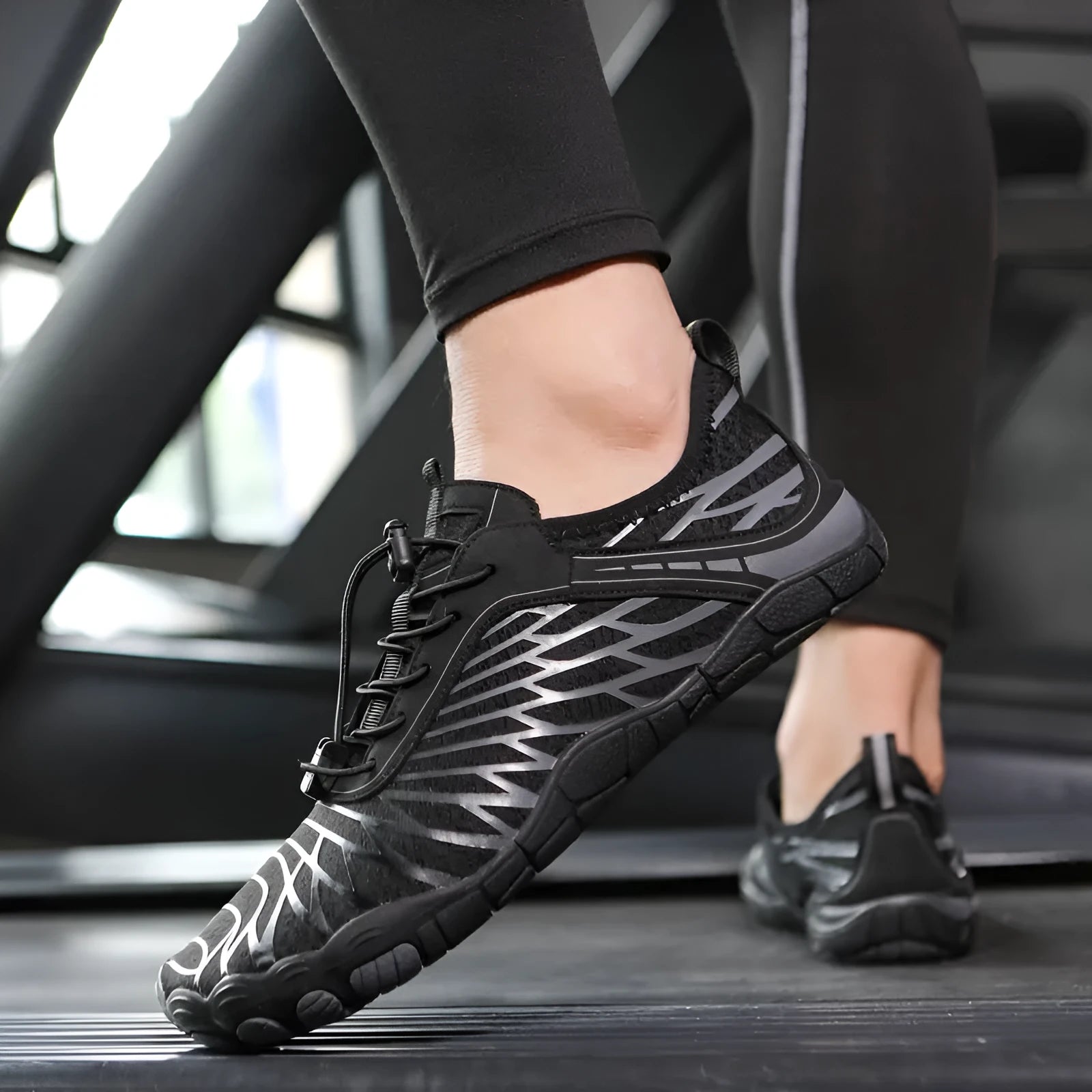 Breathable casual sports shoes with lace-up front and non-slip rubber outsole