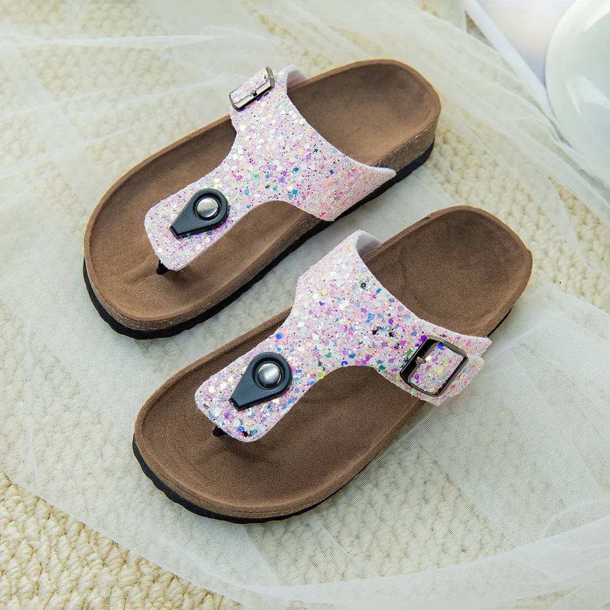 Cork flip-flops with frosted design in gold, pink or silver colours with non-slip PVC soles