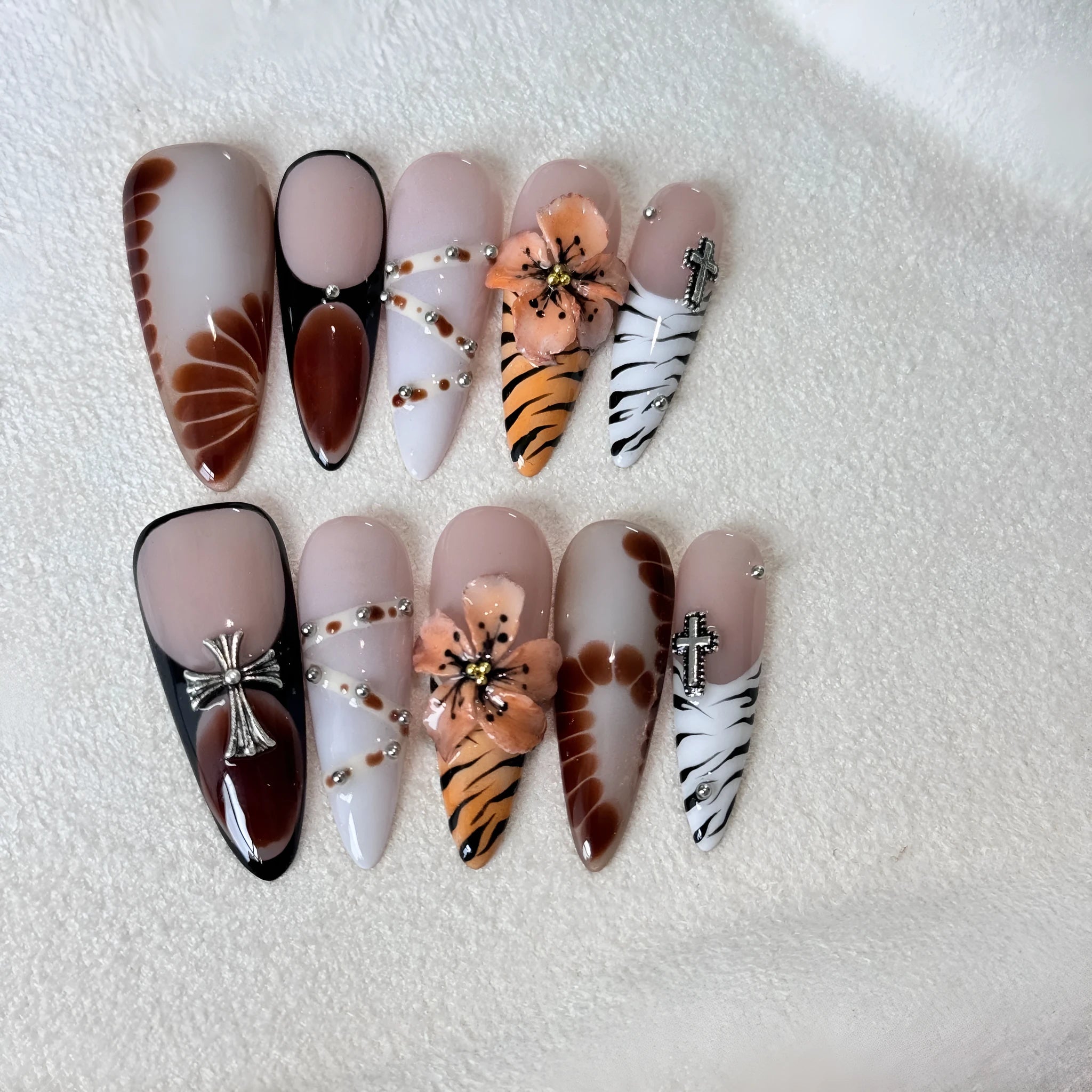 French style leopard print press-on nails with cross and flower patterns in four sizes