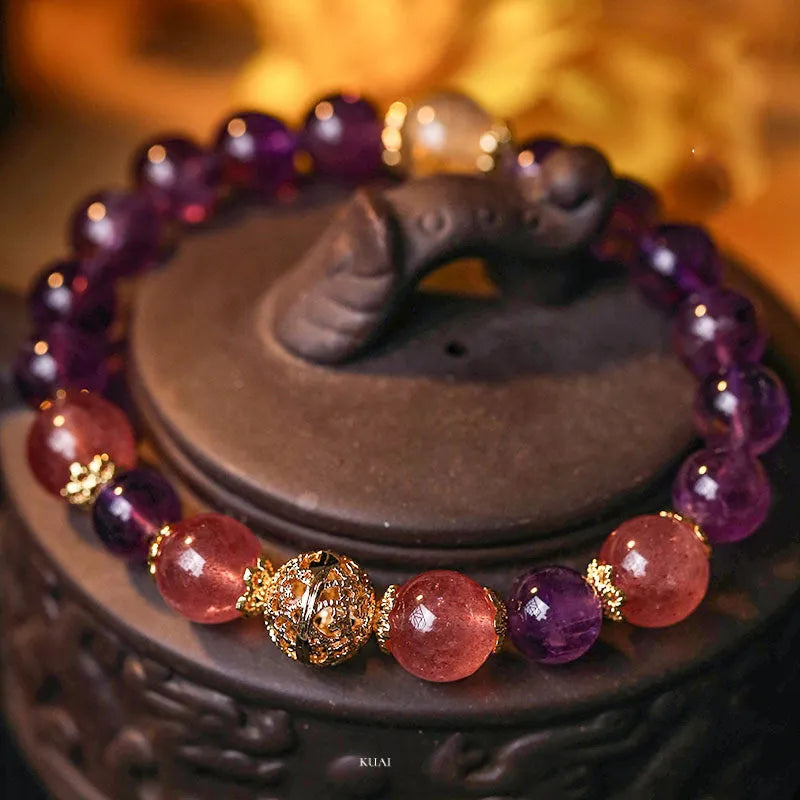 Retro citrine lucky bracelet for women in artificial crystal with gold electroplated finish.