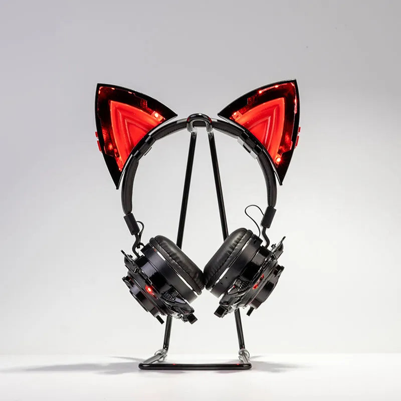Cute net hairpin headphone accessory in black luminous version with silver bracket clipped onto headband