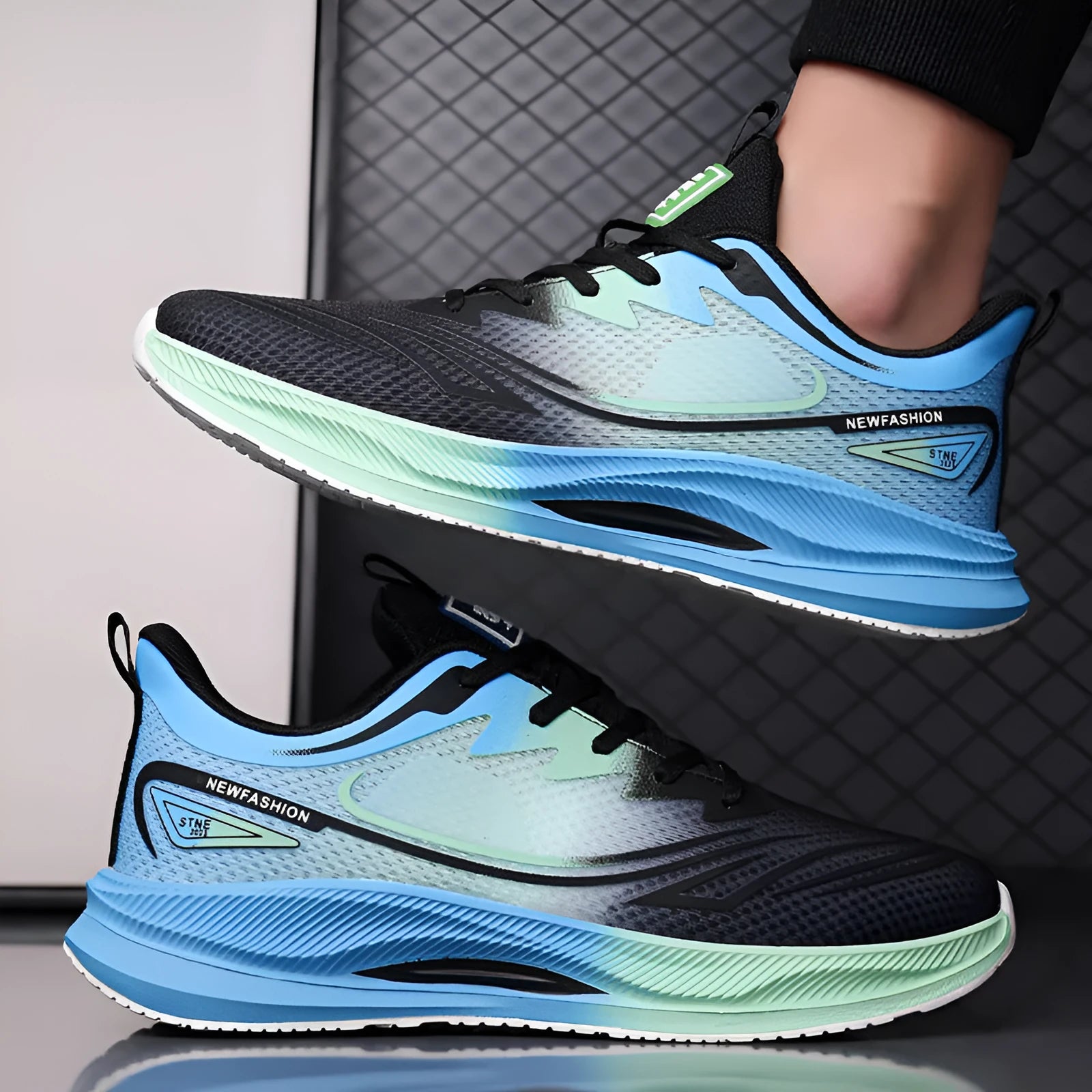 Men's low-top casual sneakers with mesh upper and rubber sole in multiple colour options