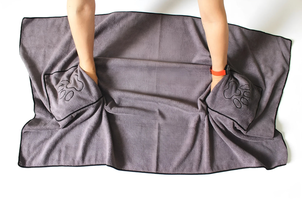 Grey microfiber pet towel 50x100cm nylon square bath towel with embroidered cartoon detail for dogs and cats