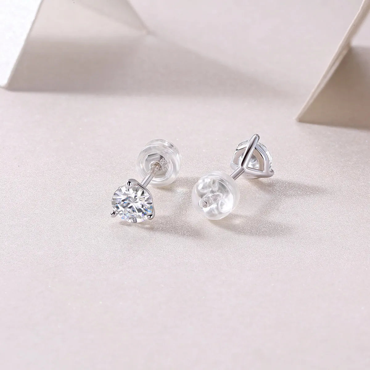 Frozen Frame 0.5-carat moissanite stud earrings in S925 silver platinum-plated gold colour gift box