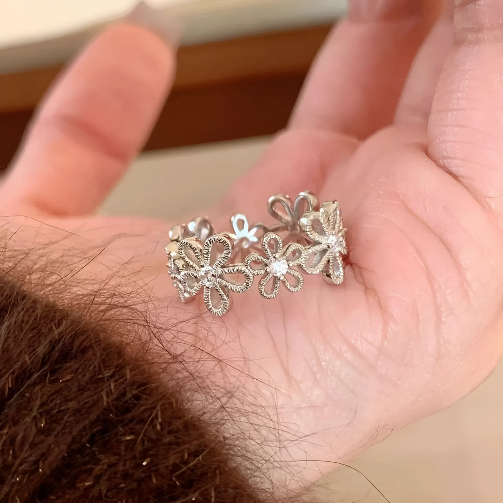 Copper lace hollow five petal flower ring for women with electroplated finish