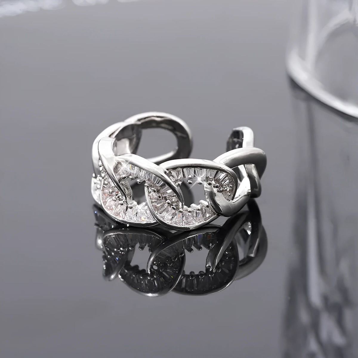 Silver-coloured ethnic ring for women with zircon stone, electroplated copper band, free size