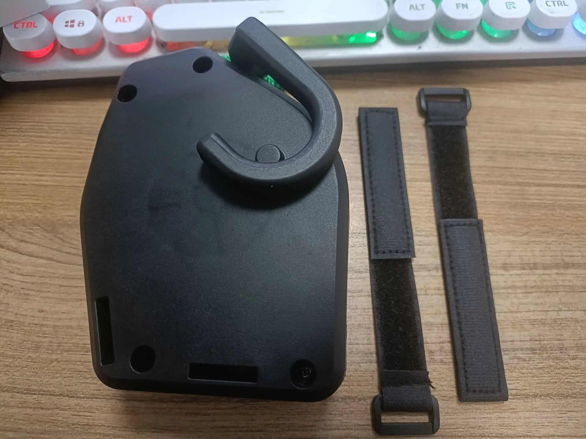 Black plastic and resin bicycle trailer rope for mountain bike and parent-child cycling trailer connections