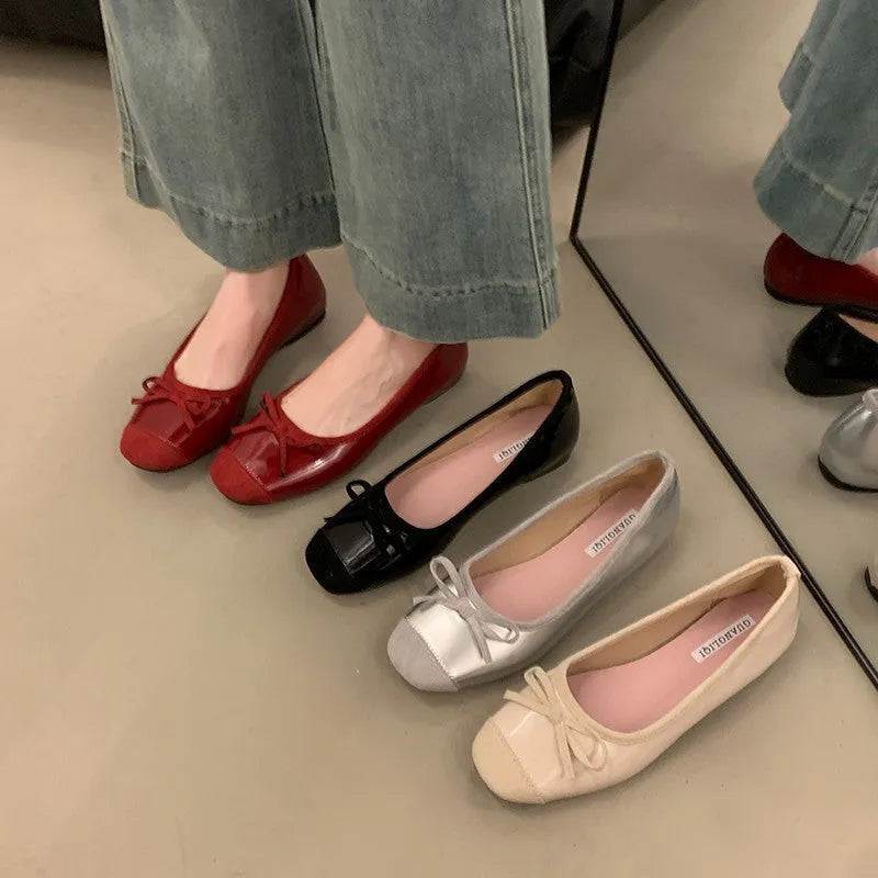 Women's retro ballet flats in Mary Jane style with bow detail and square toe