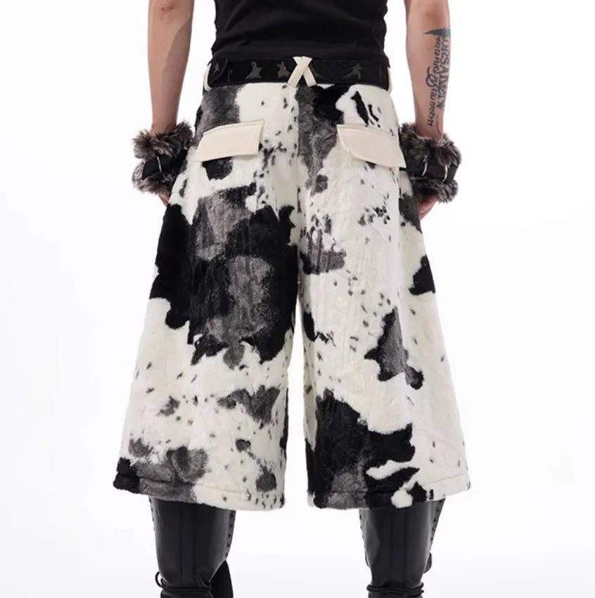 Fashionable milk fibre fur cropped trousers in a patterned design for teenagers.