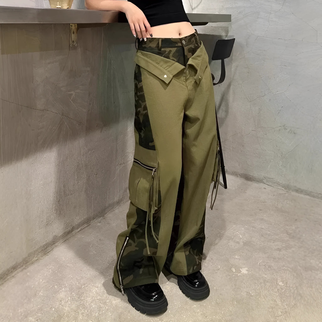 Dark khaki high waist jeans with leopard print and fake two-stitching tooling details