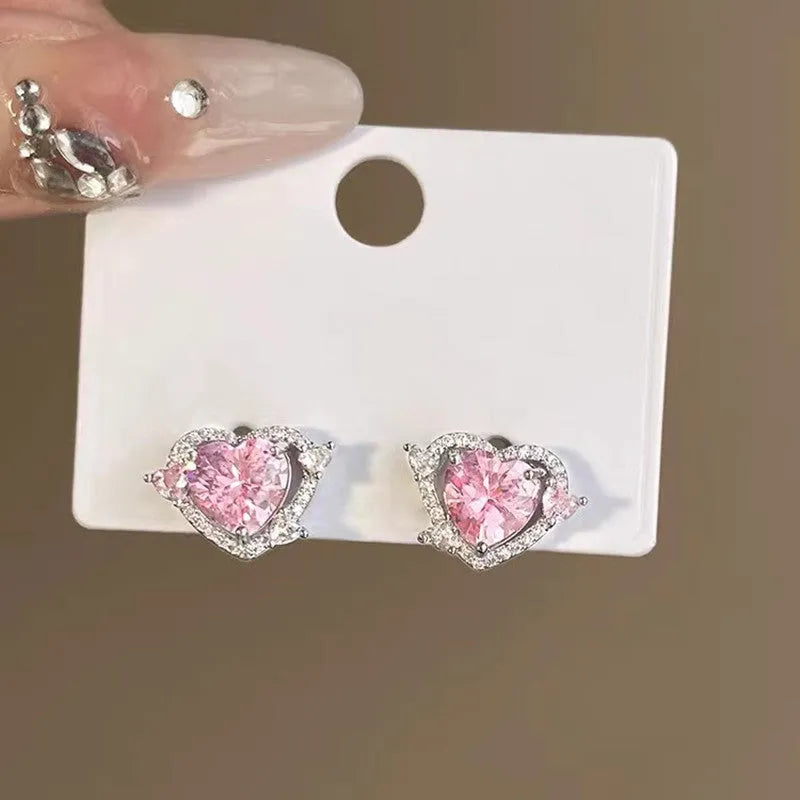 White K gold electroplated heart-shaped stud earrings for women with copper construction