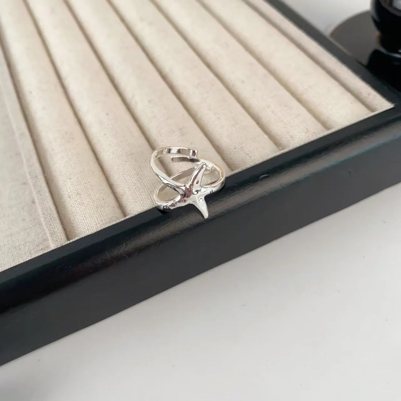 Adjustable open mouth jasmine flower ring with three-dimensional floral design