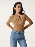 Camel-coloured women's slim fit pullover sweater with long sleeves.