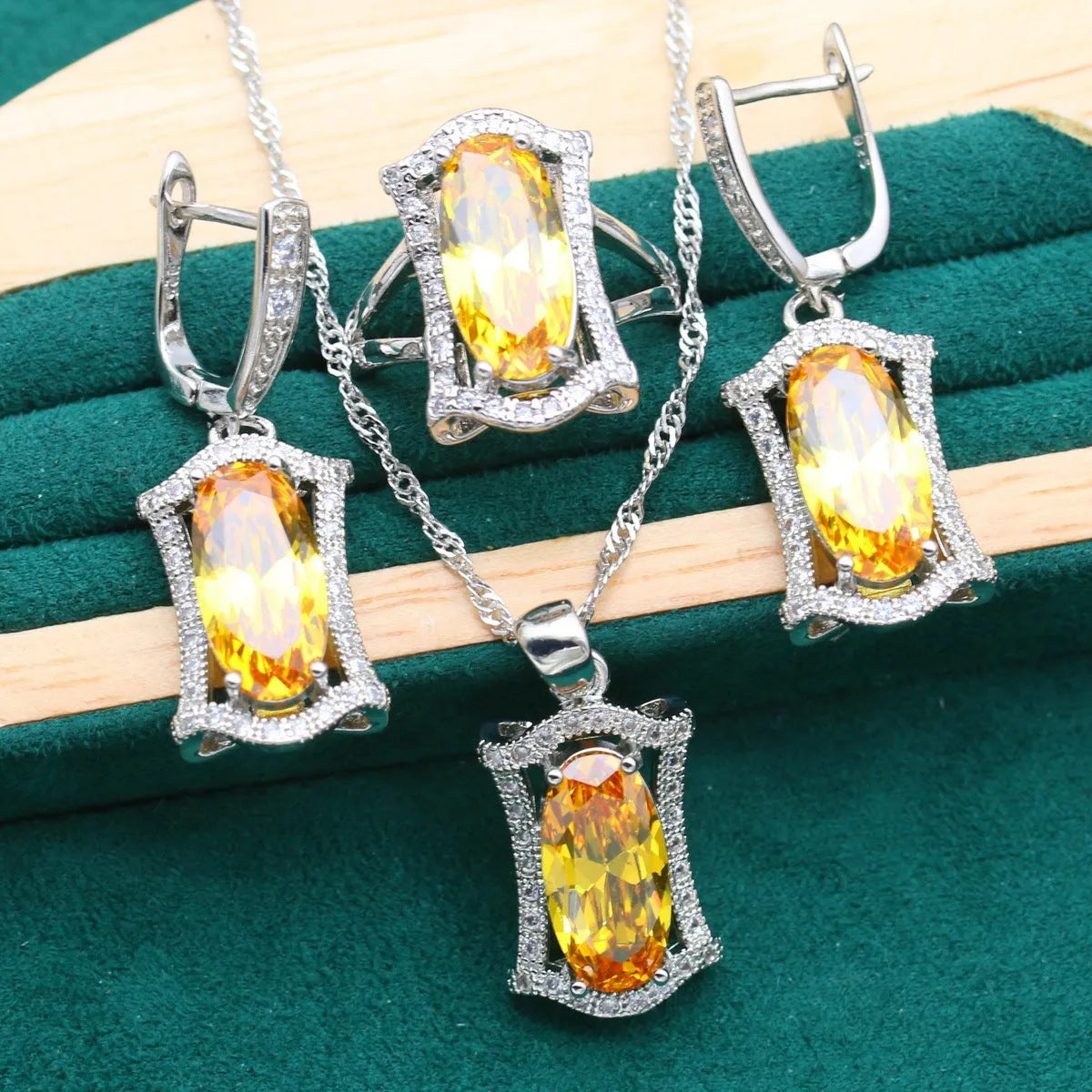 Women's zircon jewellery set with anti-allergy alloy necklace, earrings, ring and bracelet in yellow or olive colours