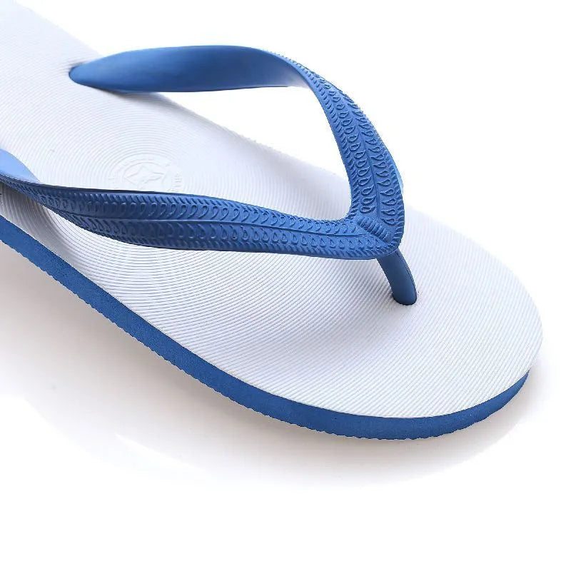 Rubber flip-flops with deodorant function and non-slip soles in green with fish label design.