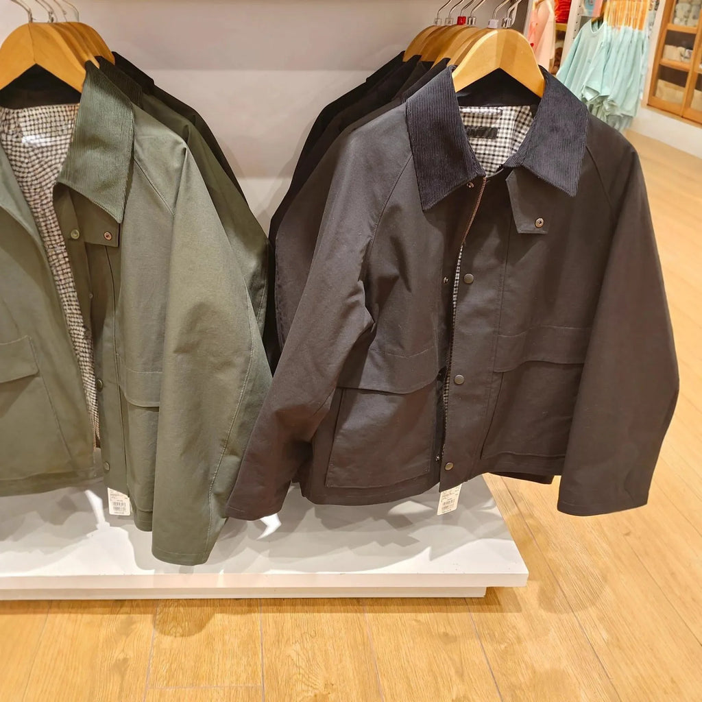 Japanese men's casual short jacket in black, loose fit, thin polyester with 95% cotton lining and slit pocket