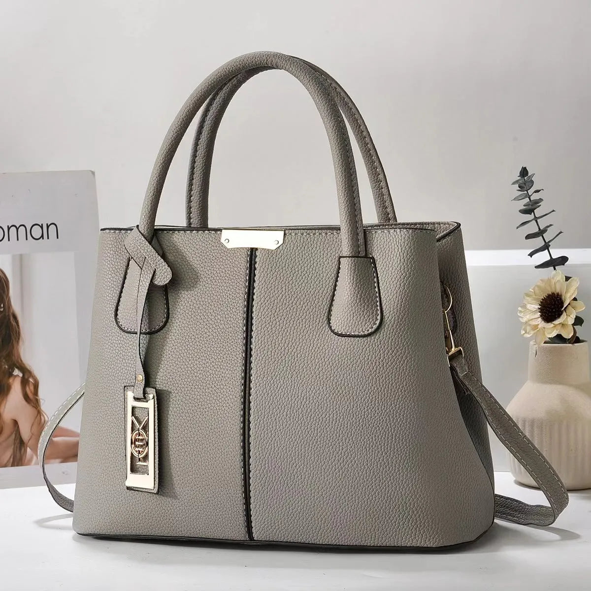PU fashion shoulder handbag with leather strap in horizontal square design showing colour options