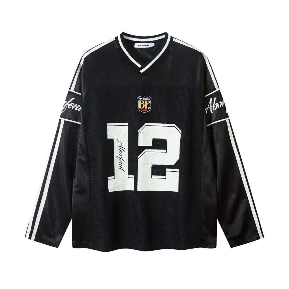 Digital printed long-sleeved polyester V-neck t-shirt in loose fit with contrast colours
