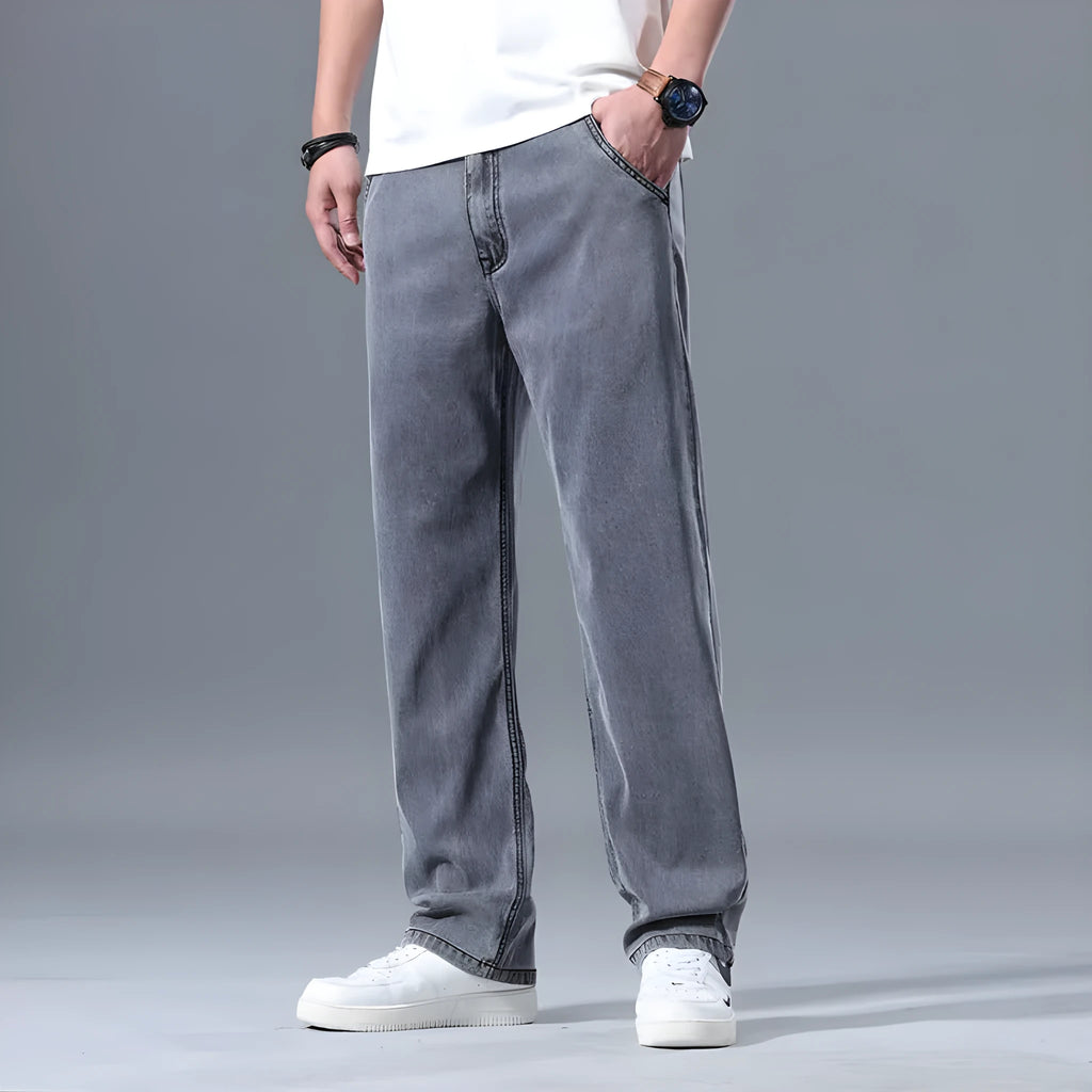 Men's loose fit straight-leg lyocell jeans in blue and grey colour variations
