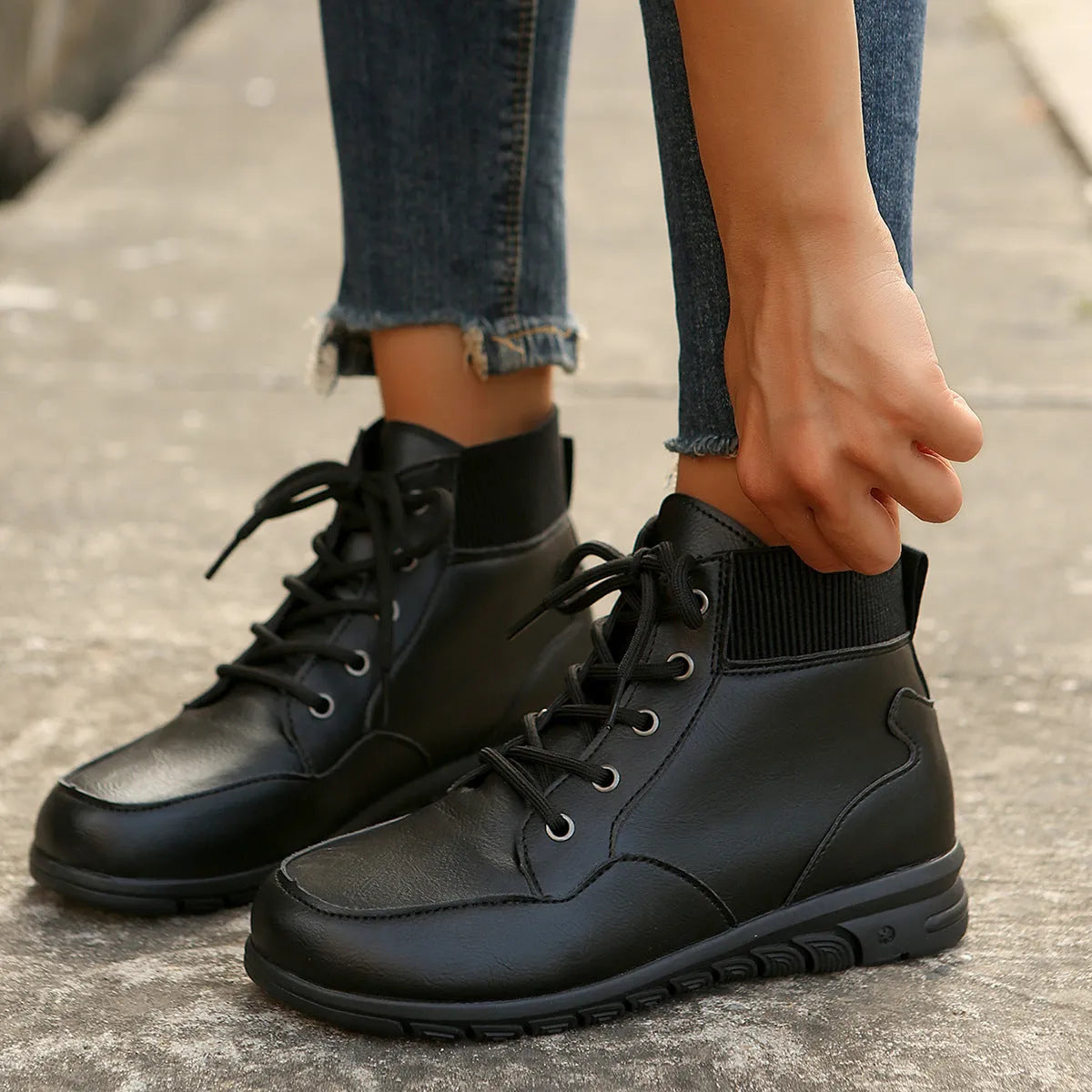 Round toe lace-up ankle boots for women in brown colour with flat non-slip sole and front strap retro western cowboy style