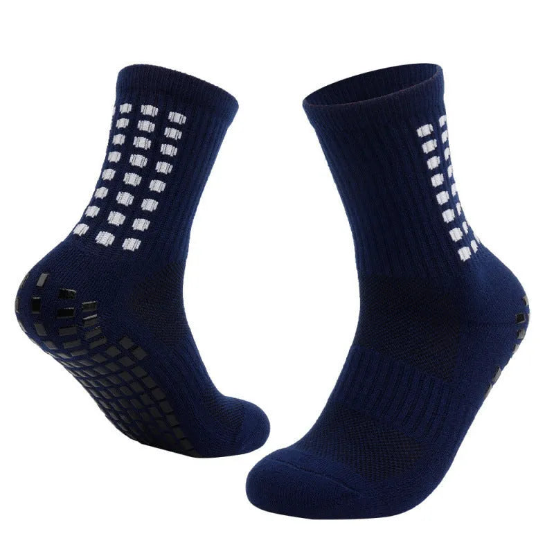 Breathable basketball socks with non-slip rubber studs sole in polyester cotton fabric
