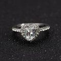 Heart-shaped women's wedding ring with crystal centrepiece in rose gold finish