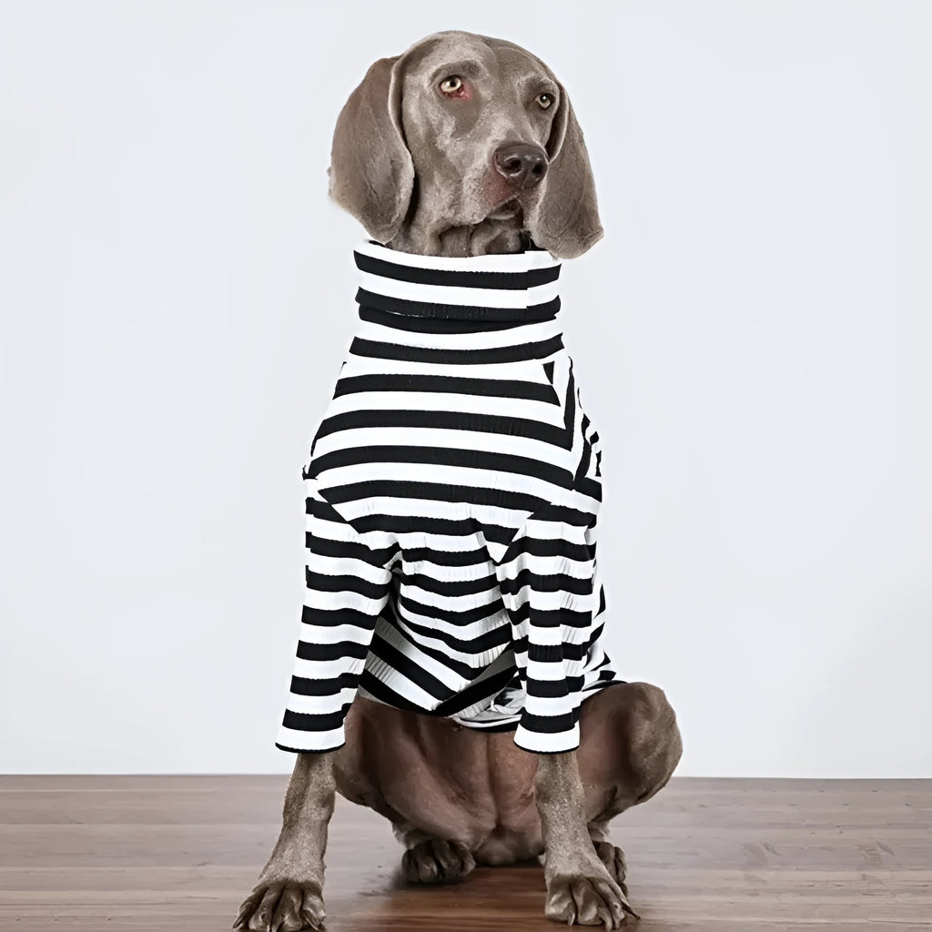Black and white thin polyester inner coat for large dogs on size chart showing M to XXXL