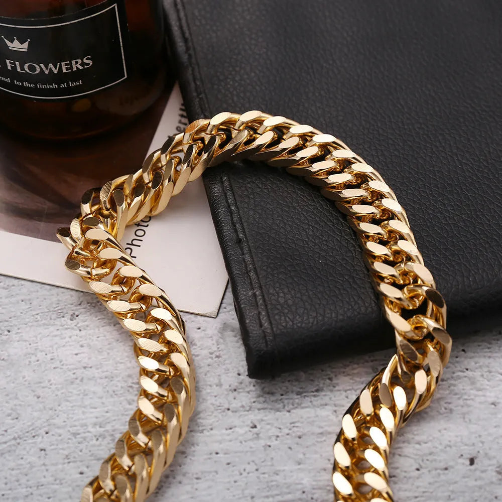 Women's gold colour thick chain necklace with 32cm length and simple solid colour design