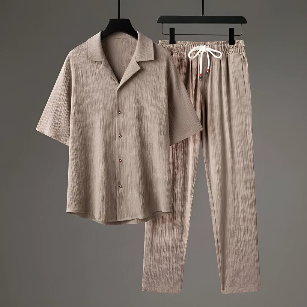 Men's Chinese style two-piece sports set with short-sleeve top and long trousers in polyester with wool lining
