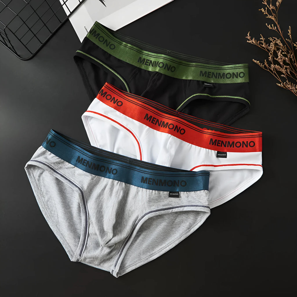 Men's low waist cotton briefs in a two-tone colour on a size guide