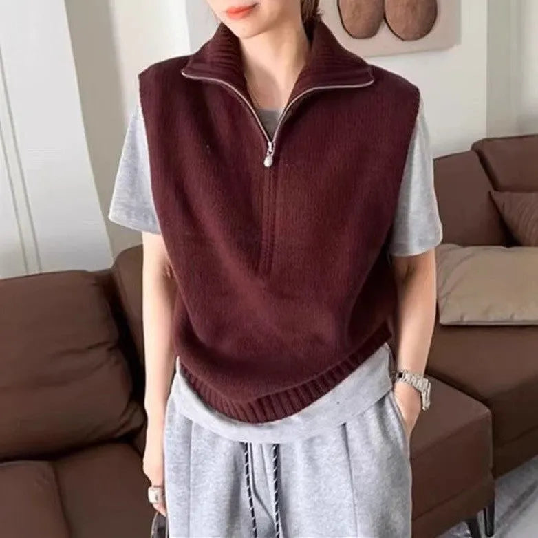Retro half zip sleeveless knit vest with 3D pattern in mesh fabric