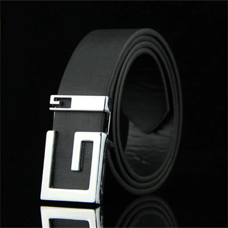 Fashion simple smooth buckle belt in black, alloy buckle and imitation leather strap, 110cm length