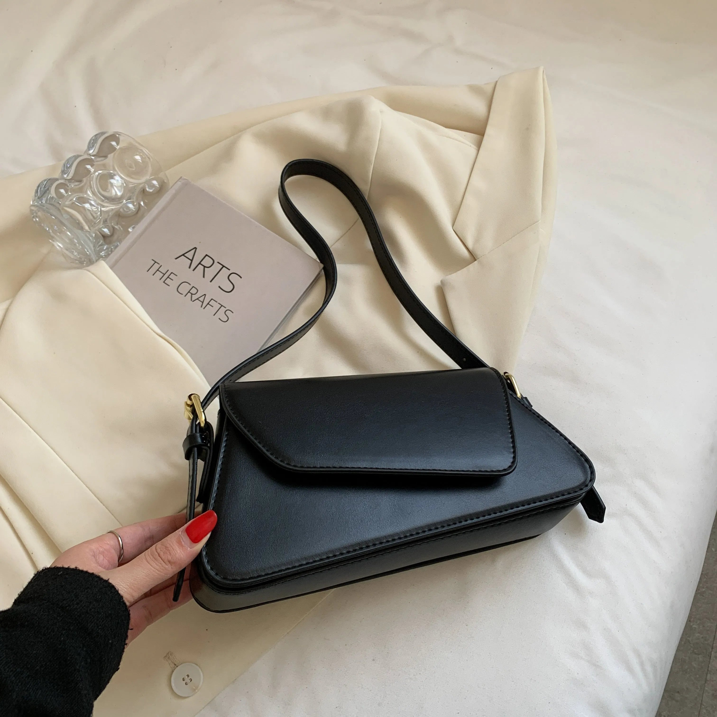Niche small square PU messenger bag one-shoulder commuting leisure khaki colour 26x11x5cm