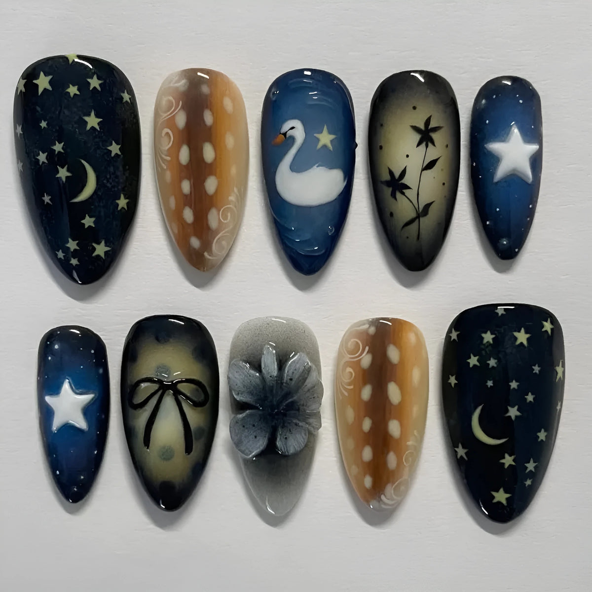French-style false nail tips with Star Moon Swan design, cartoon flower bow and starry sky motifs, glue-on set for ladies